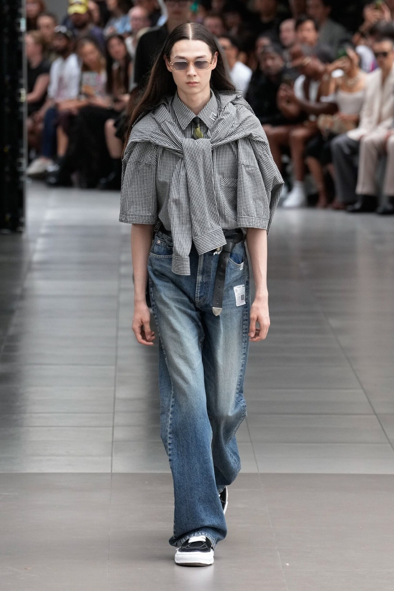 Mihara Yasuhiro fashion show for Spring/Summer 2026