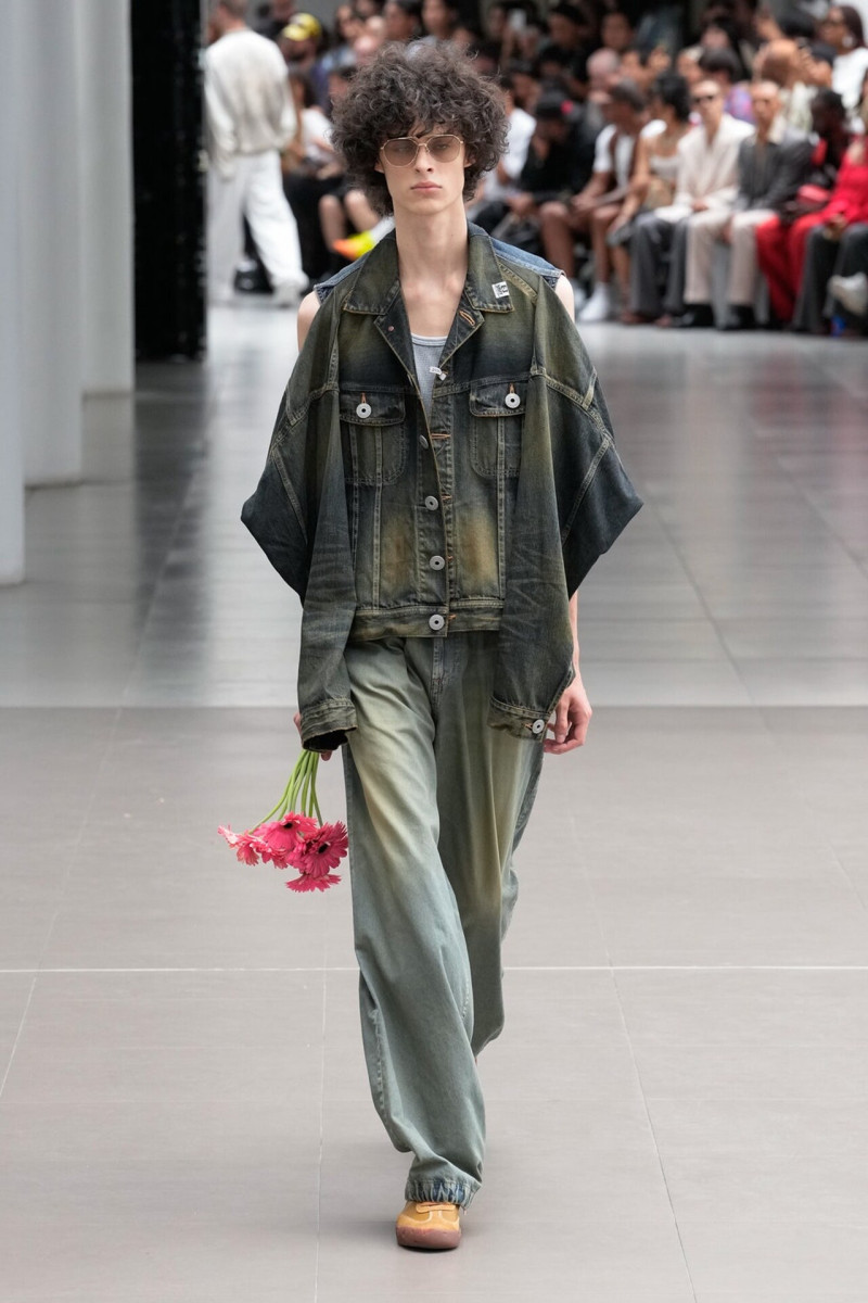 Mihara Yasuhiro fashion show for Spring/Summer 2026