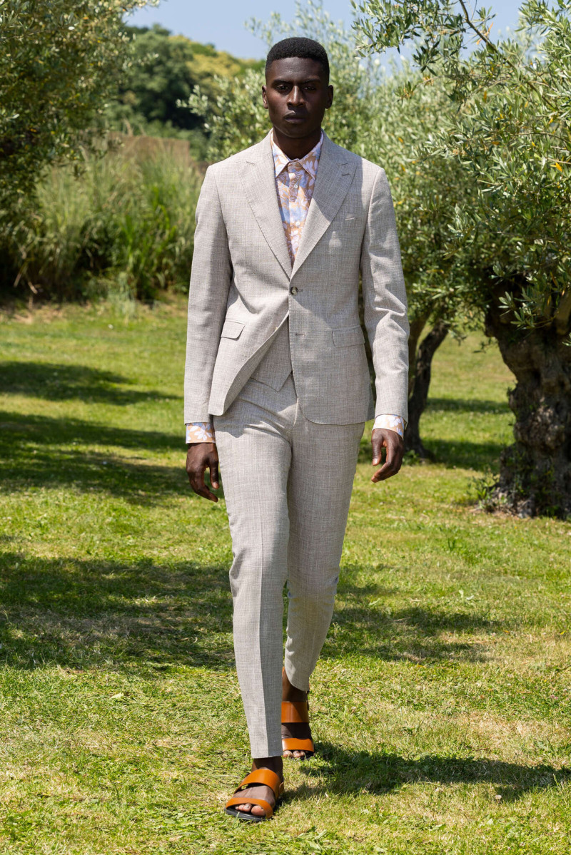 Emanuel Ungaro fashion show for Spring/Summer 2026