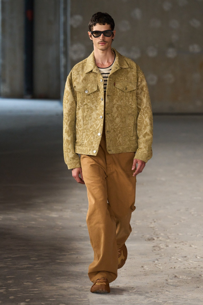 Junya Watanabe fashion show for Spring/Summer 2026