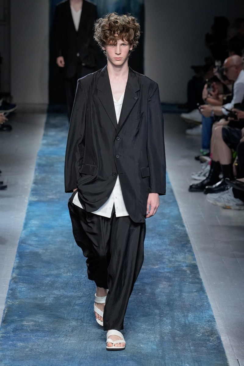 Yohji Yamamoto fashion show for Spring/Summer 2026