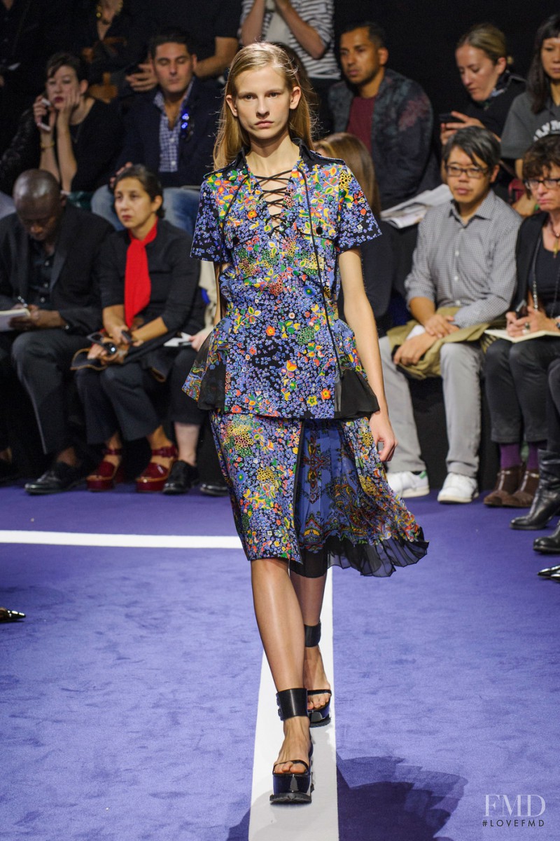 Ola Munik featured in  the Sacai fashion show for Spring/Summer 2015