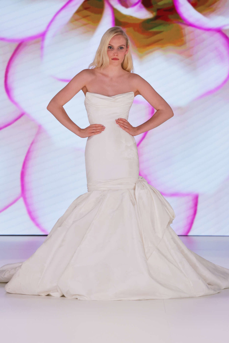 Ines Di Santo fashion show for Spring 2026