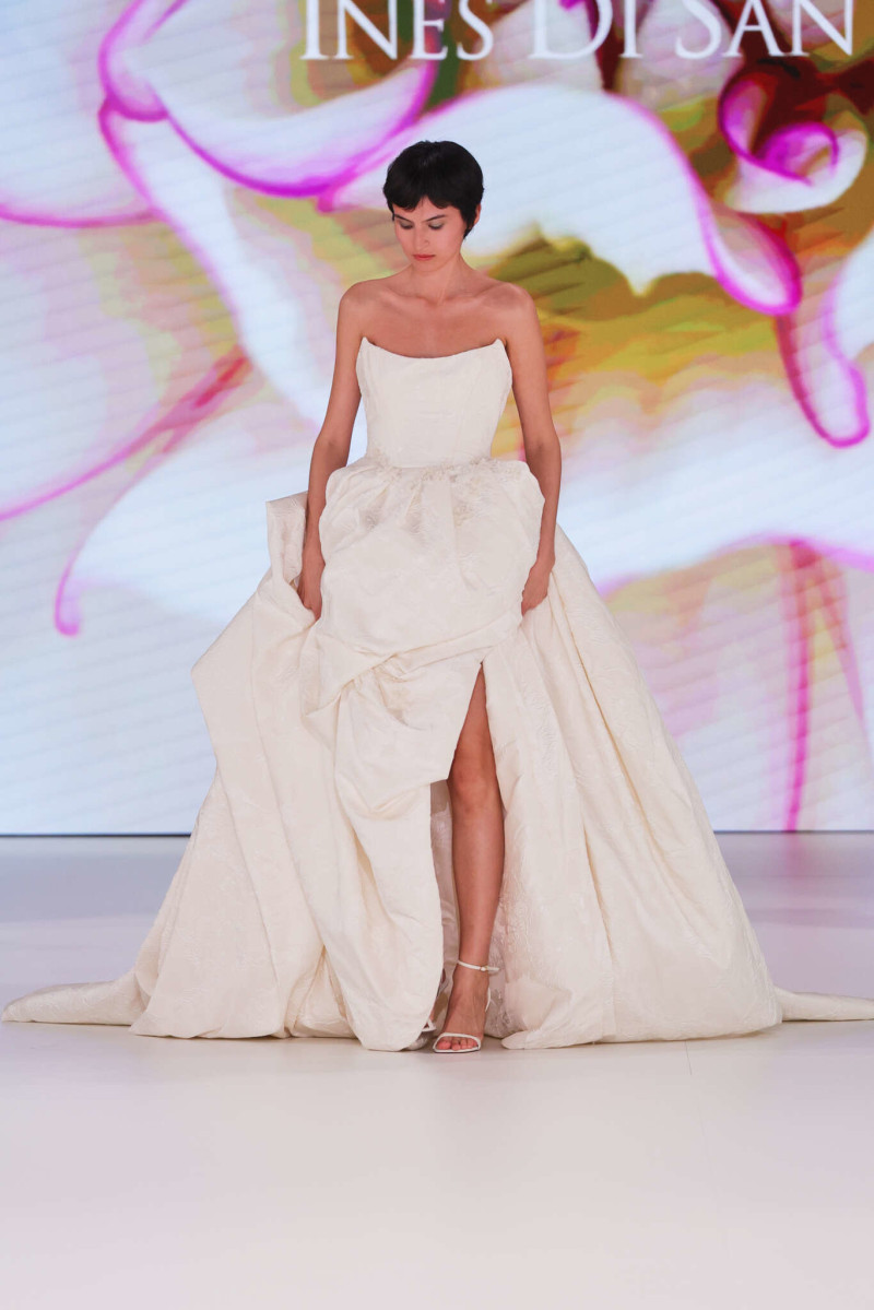 Ines Di Santo fashion show for Spring 2026