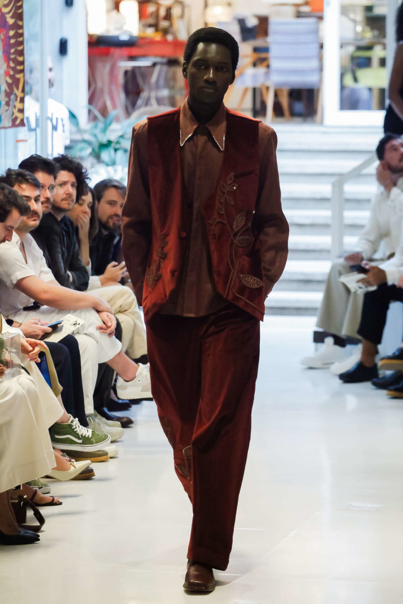 Handred fashion show for Autumn/Winter 2025
