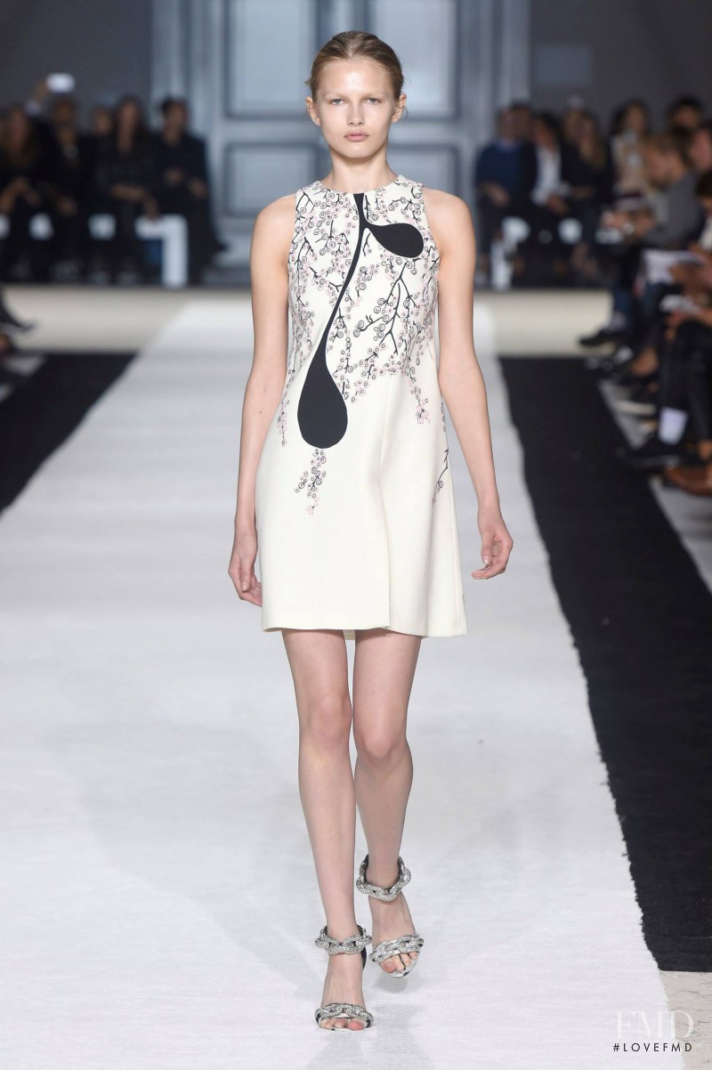 Aneta Pajak featured in  the Giambattista Valli fashion show for Spring/Summer 2015