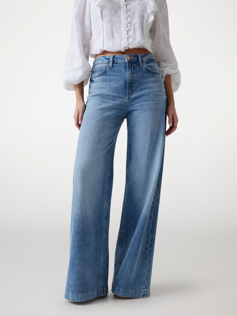 Kianna Louise Stephens featured in  the Guess catalogue for Spring/Summer 2025