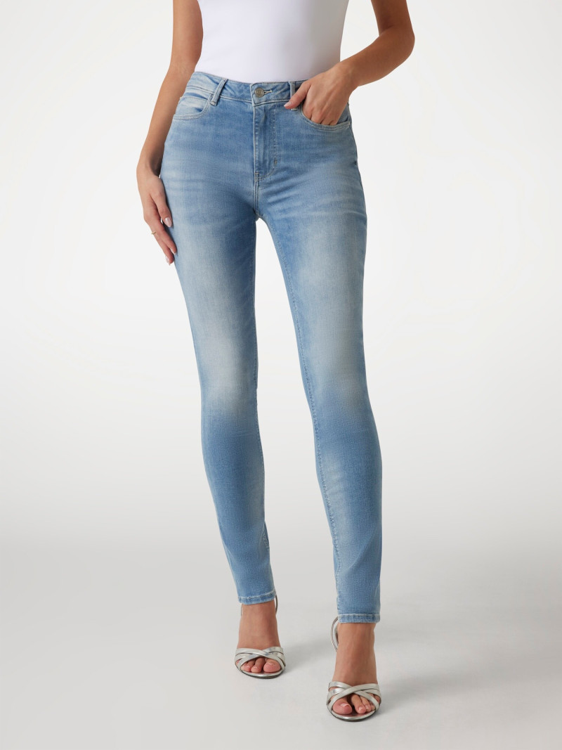 Kianna Louise Stephens featured in  the Guess catalogue for Spring/Summer 2025