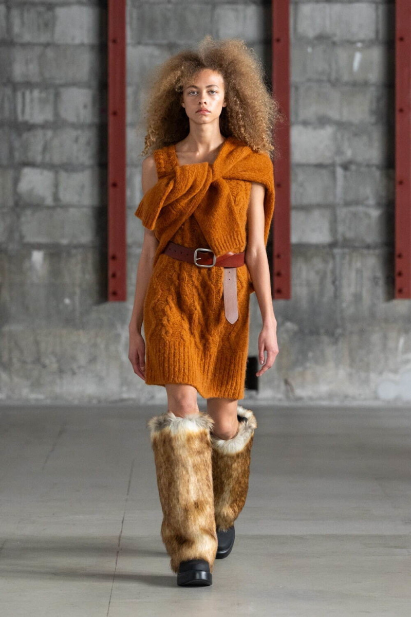 Akane Utsunomiya fashion show for Autumn/Winter 2025