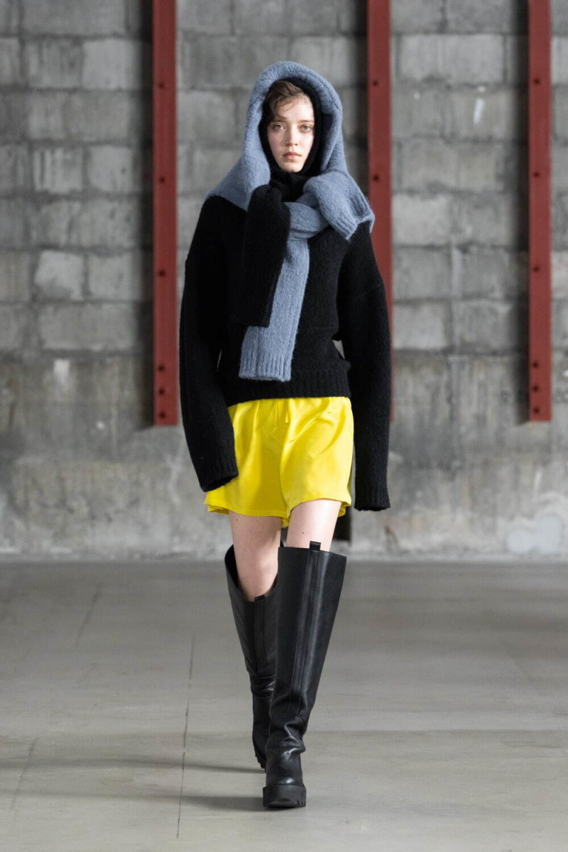 Akane Utsunomiya fashion show for Autumn/Winter 2025