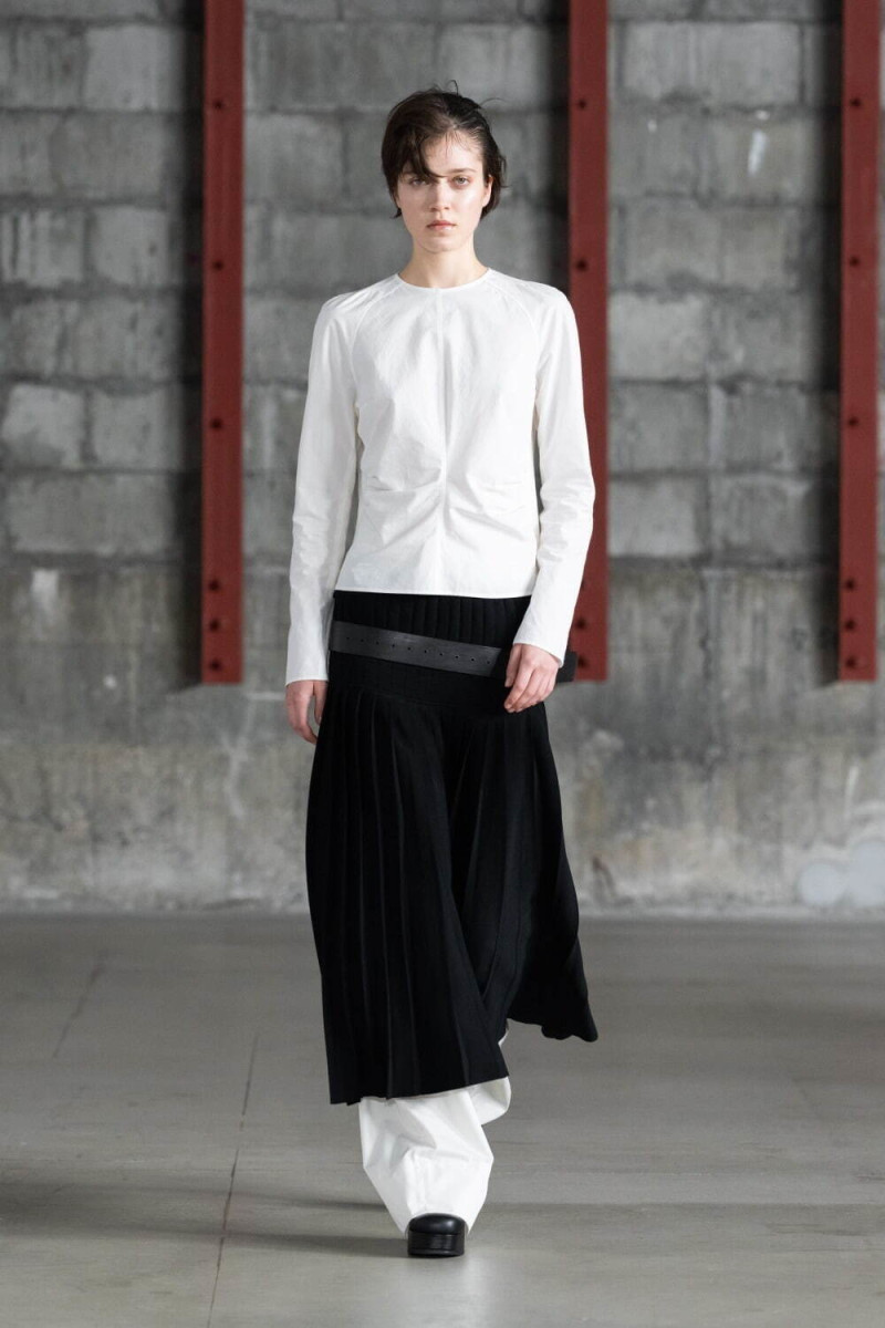 Akane Utsunomiya fashion show for Autumn/Winter 2025
