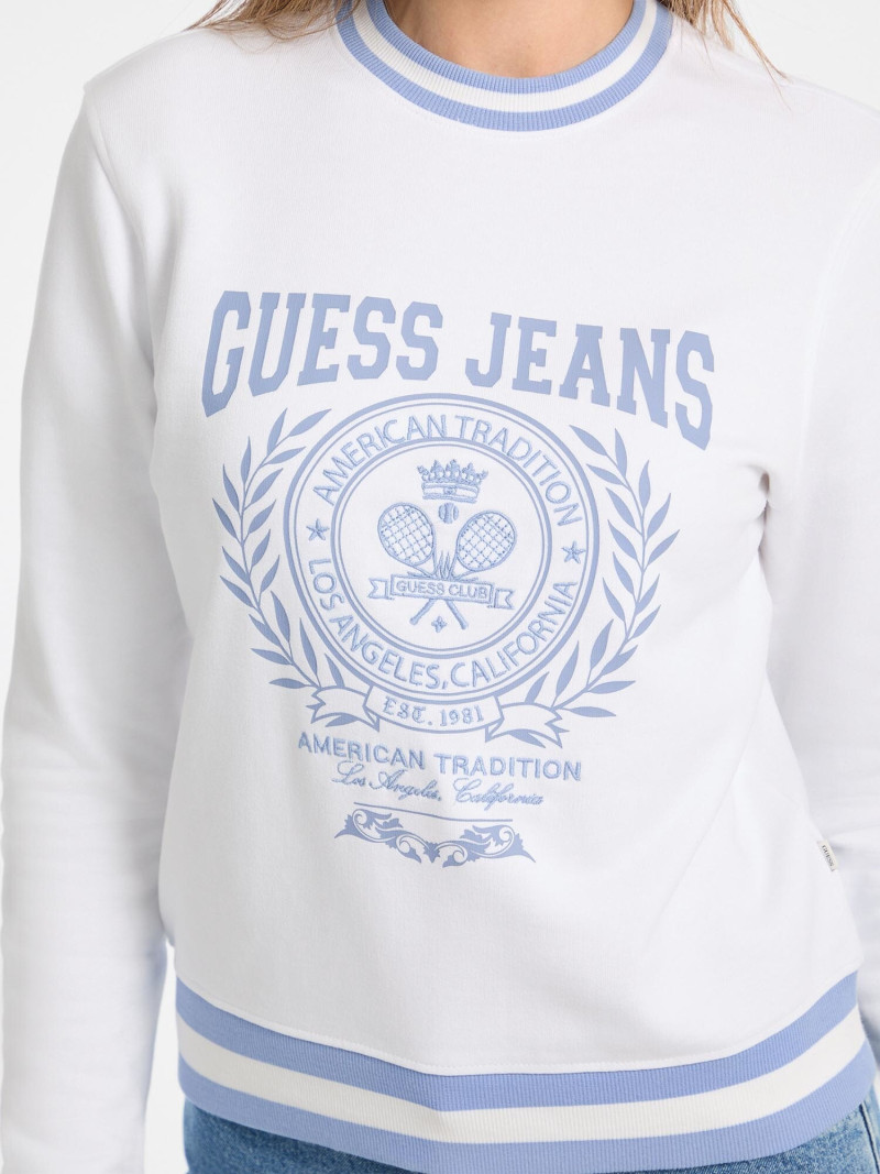 Daria Mikolajczak featured in  the Guess catalogue for Pre-Fall 2025