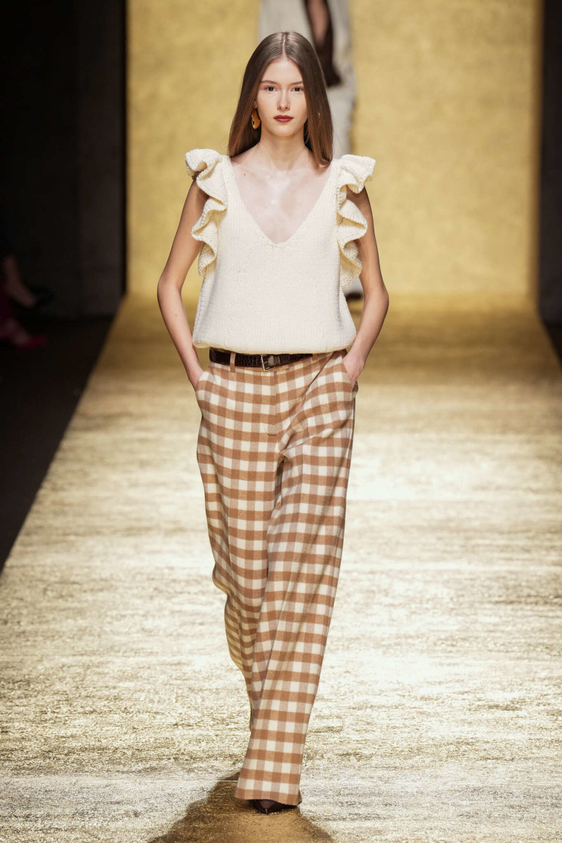 Luisa Spagnoli fashion show for Autumn/Winter 2025