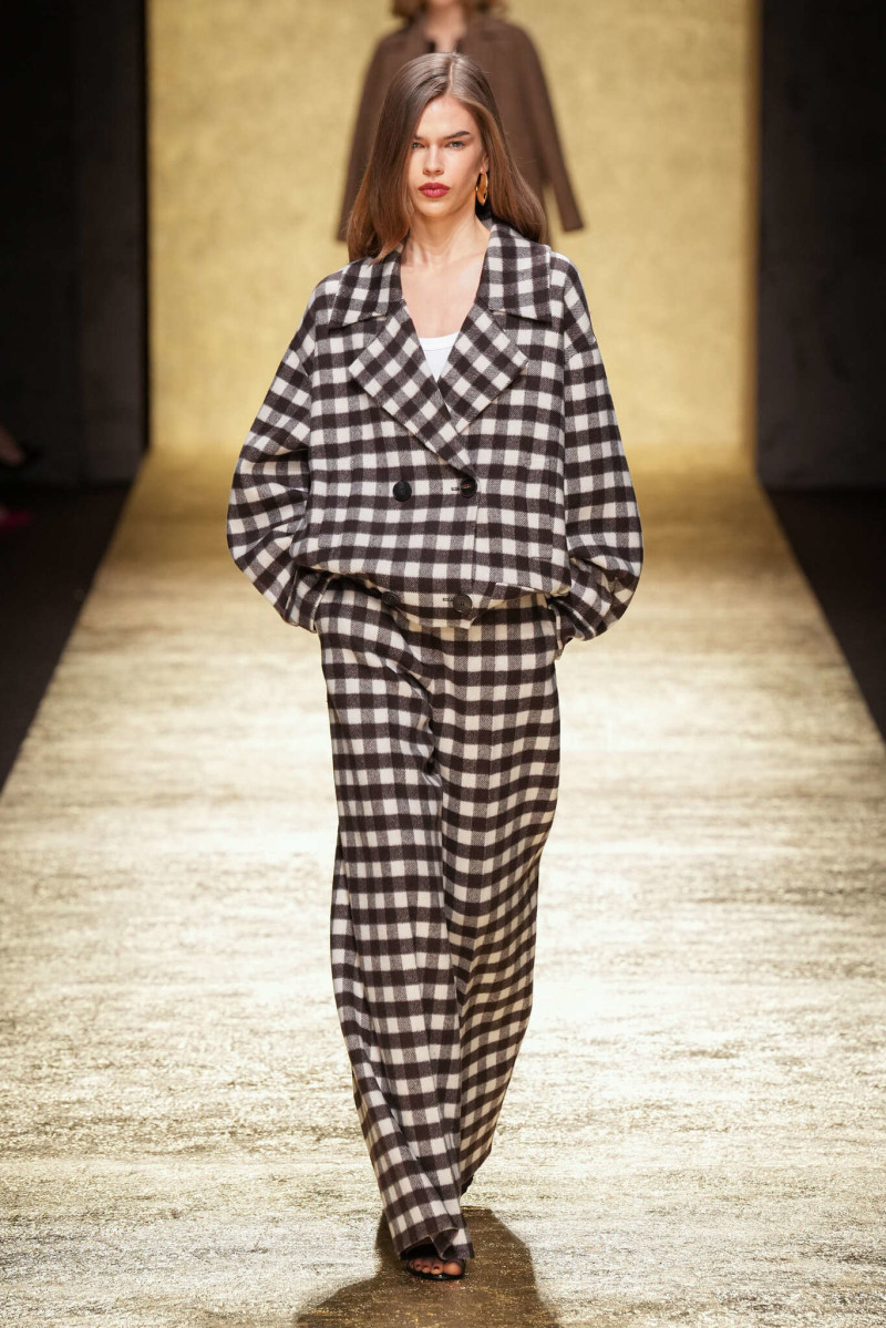 Luisa Spagnoli fashion show for Autumn/Winter 2025