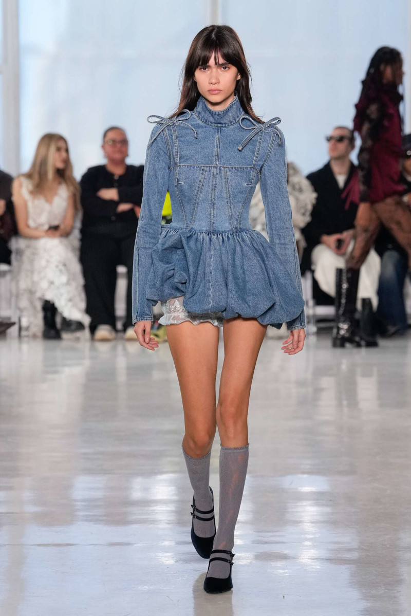 Aknvas fashion show for Autumn/Winter 2025