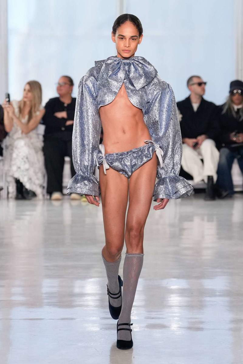 Aknvas fashion show for Autumn/Winter 2025