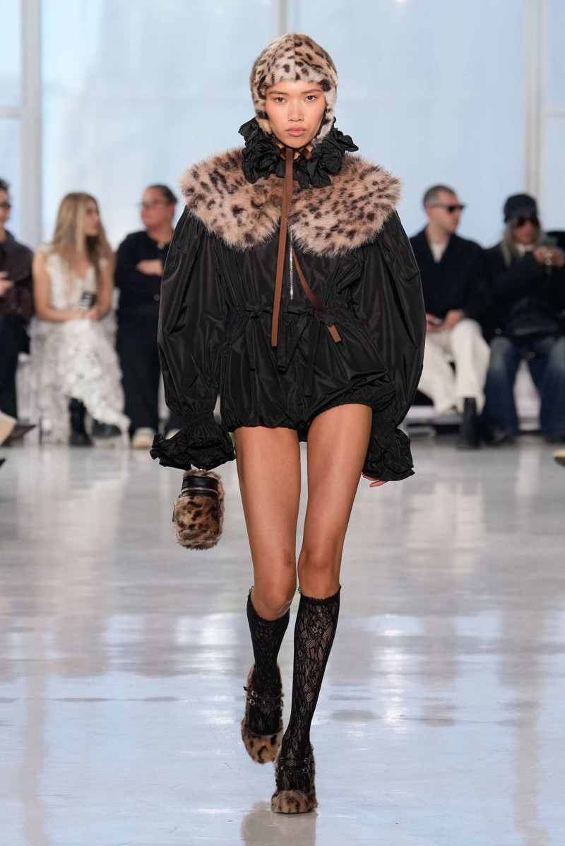 Aknvas fashion show for Autumn/Winter 2025