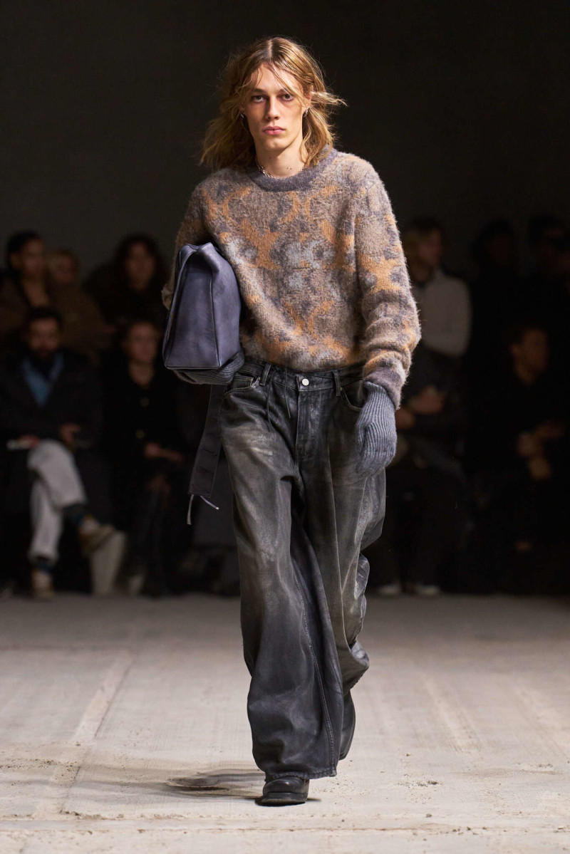 Won Hundred (RETAILER) fashion show for Autumn/Winter 2025
