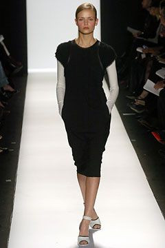 Narciso Rodriguez fashion show for Autumn/Winter 2004