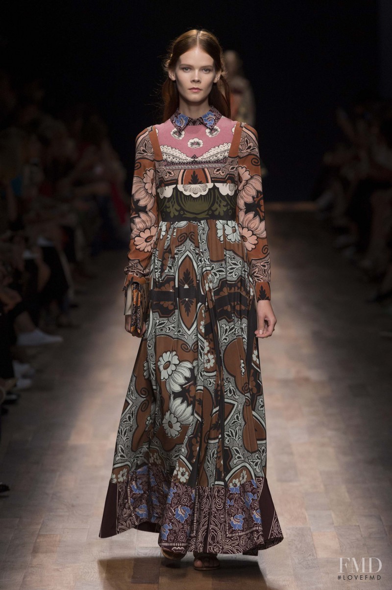 Irina Kravchenko featured in  the Valentino fashion show for Spring/Summer 2015