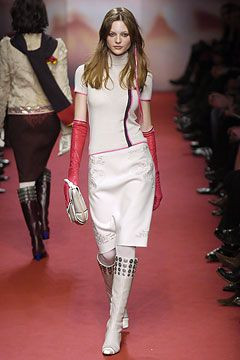Pollini fashion show for Autumn/Winter 2004