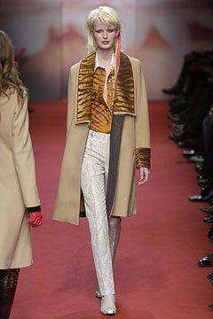 Pollini fashion show for Autumn/Winter 2004