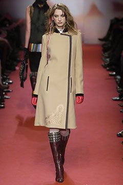 Pollini fashion show for Autumn/Winter 2004