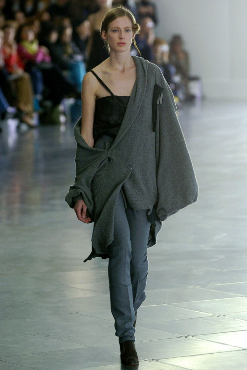 Preen by Thornton Bregazzi fashion show for Autumn/Winter 2004