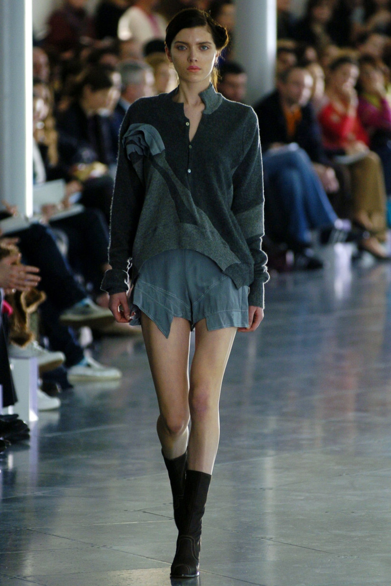 Preen by Thornton Bregazzi fashion show for Autumn/Winter 2004
