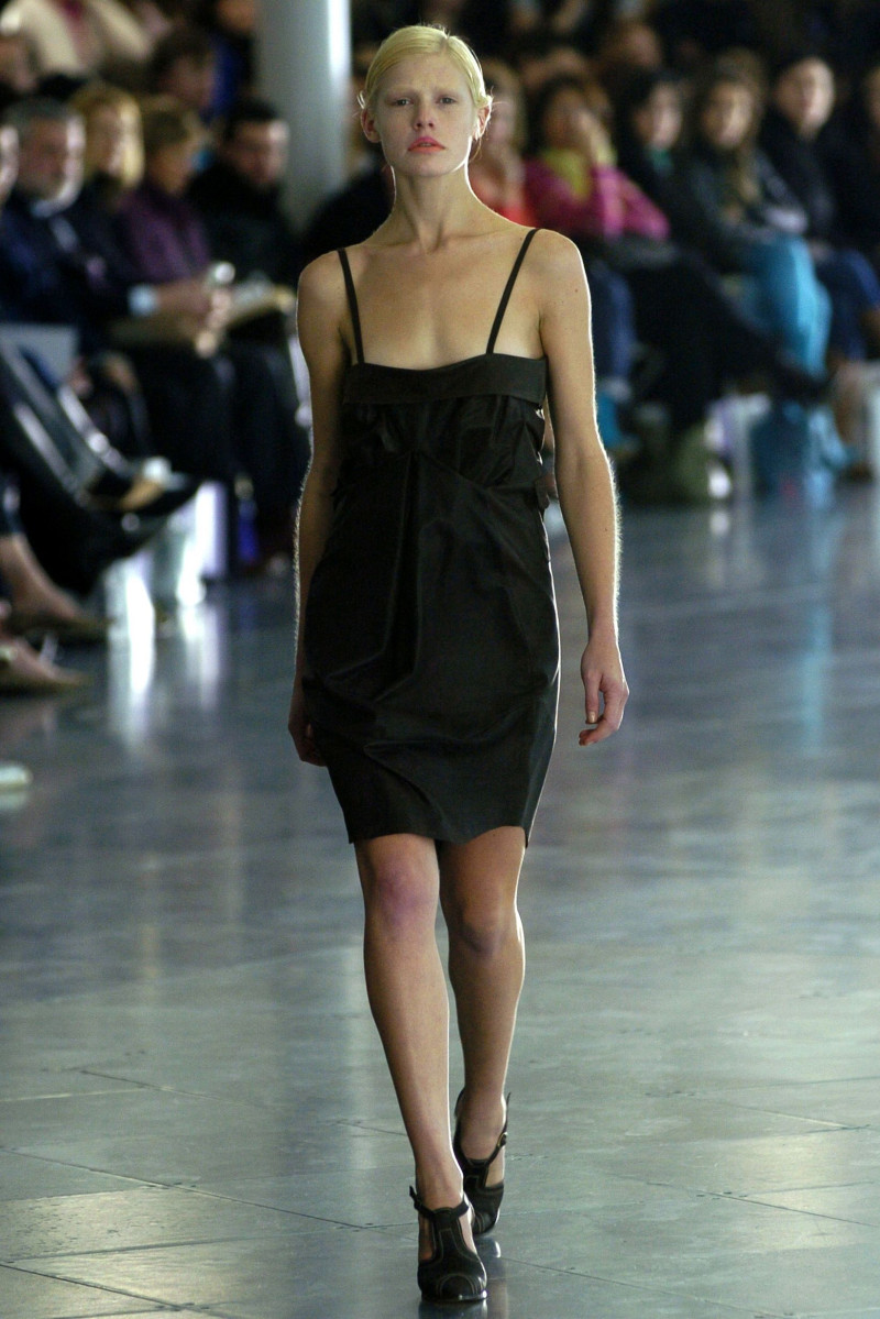 Preen by Thornton Bregazzi fashion show for Autumn/Winter 2004