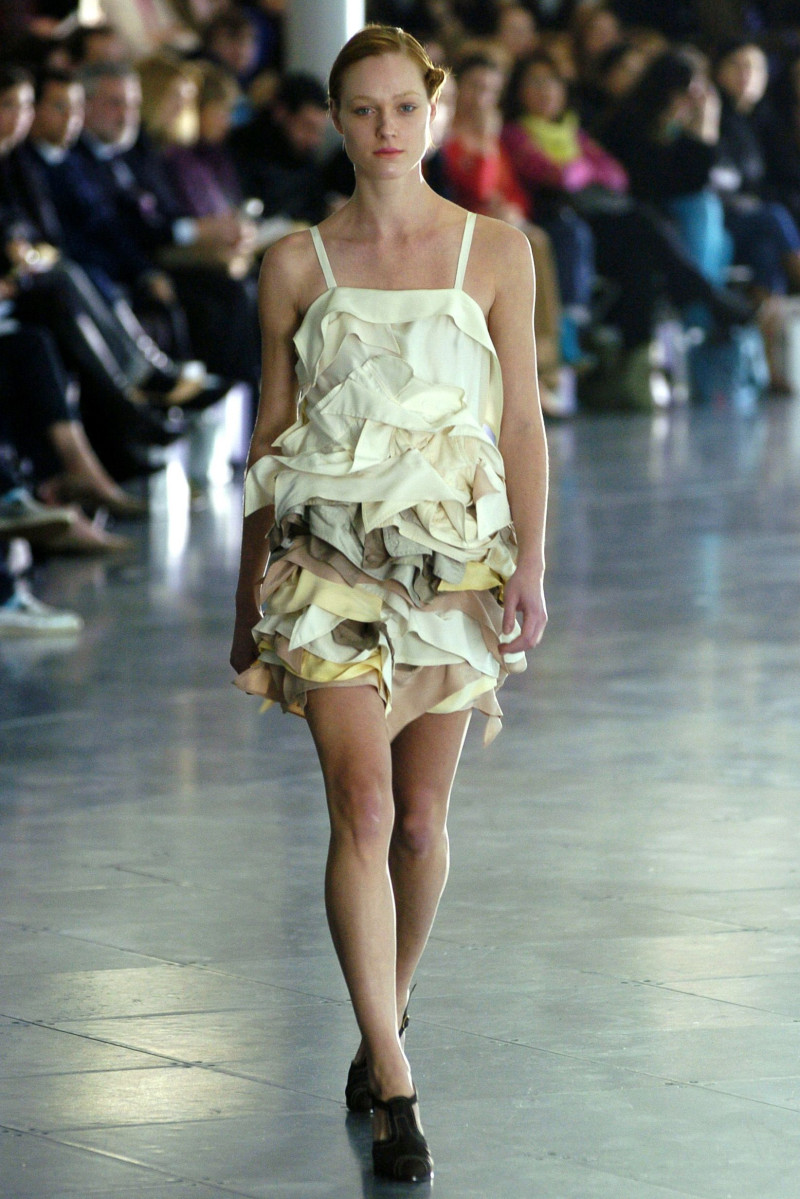 Preen by Thornton Bregazzi fashion show for Autumn/Winter 2004