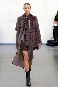 Révillon fashion show for Autumn/Winter 2004