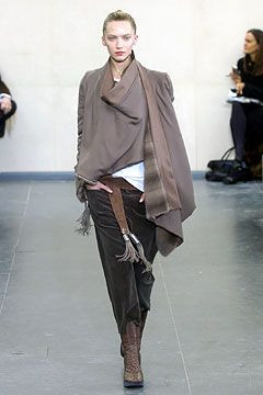 Révillon fashion show for Autumn/Winter 2004
