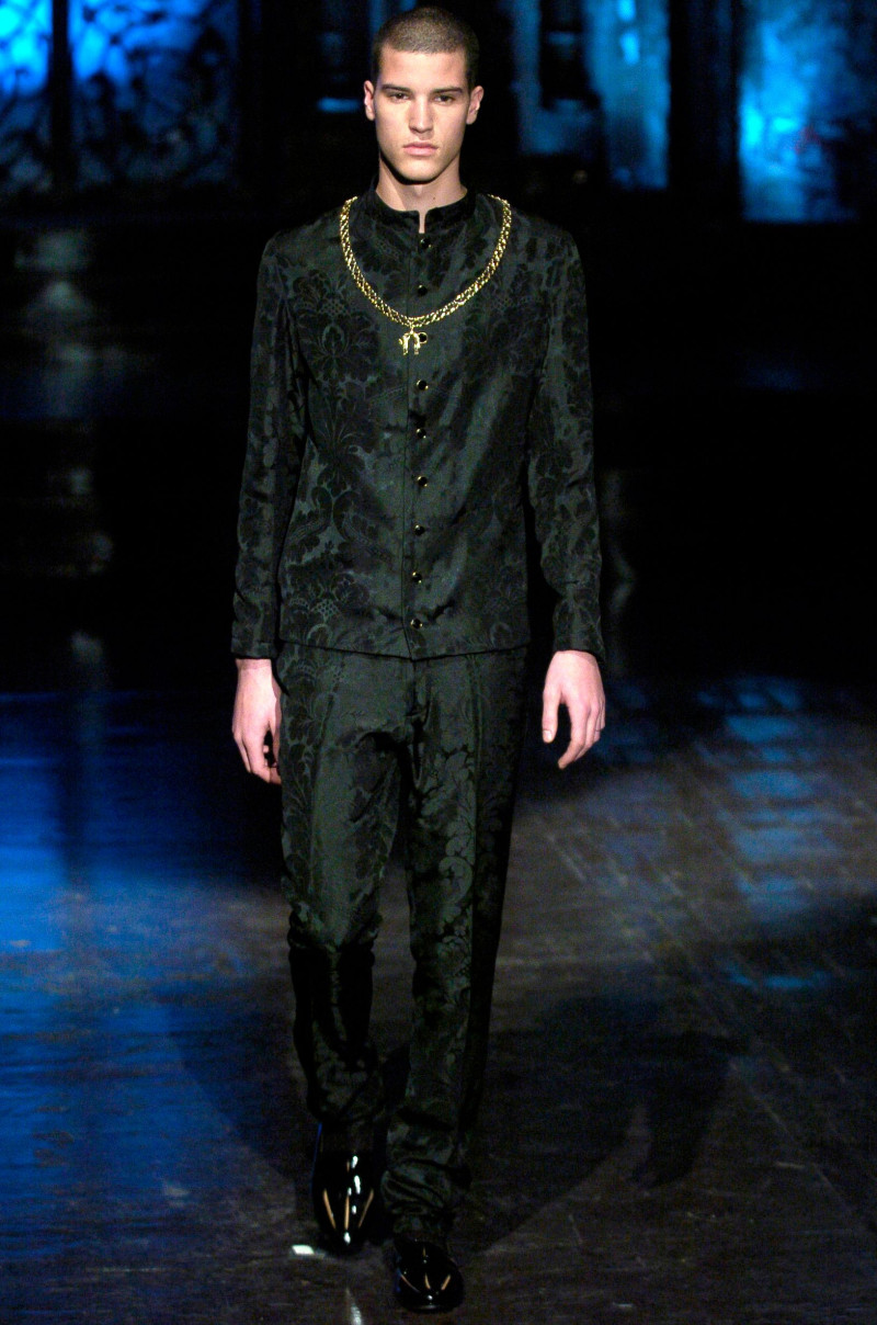 Sebastian Pons fashion show for Autumn/Winter 2004