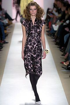Tuleh fashion show for Autumn/Winter 2004