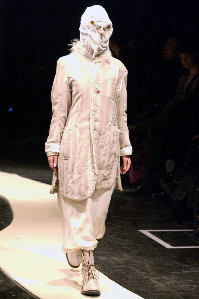 Undercover fashion show for Autumn/Winter 2004