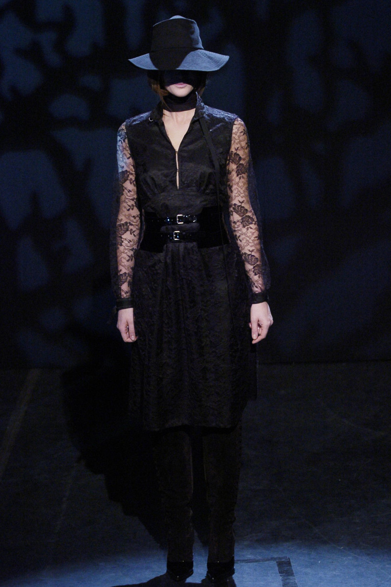 Veronique Branquinho fashion show for Autumn/Winter 2004