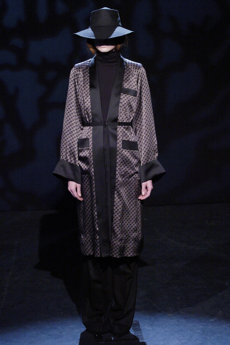 Veronique Branquinho fashion show for Autumn/Winter 2004