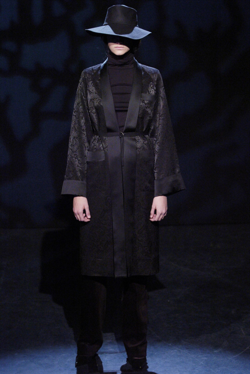 Veronique Branquinho fashion show for Autumn/Winter 2004