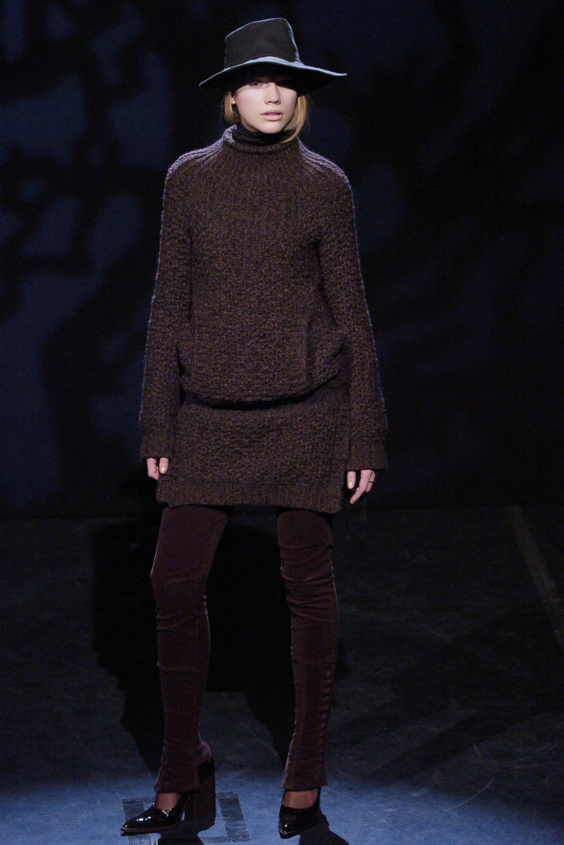 Veronique Branquinho fashion show for Autumn/Winter 2004