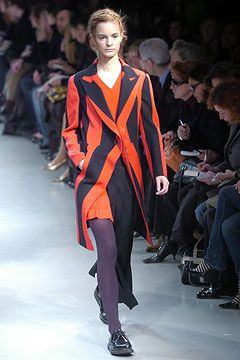 Y\'s by Yohji Yamamoto fashion show for Autumn/Winter 2004