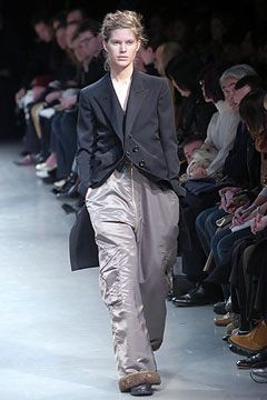 Y\'s by Yohji Yamamoto fashion show for Autumn/Winter 2004