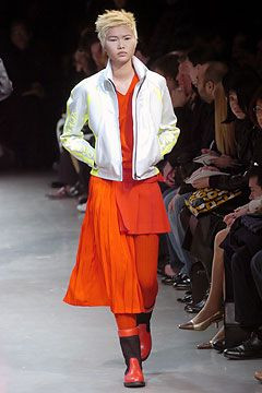 Y\'s by Yohji Yamamoto fashion show for Autumn/Winter 2004