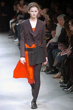 Y\'s by Yohji Yamamoto fashion show for Autumn/Winter 2004