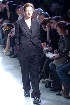 Y\'s by Yohji Yamamoto fashion show for Autumn/Winter 2004