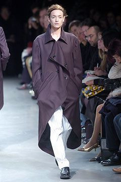 Y\'s by Yohji Yamamoto fashion show for Autumn/Winter 2004