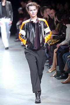 Y\'s by Yohji Yamamoto fashion show for Autumn/Winter 2004