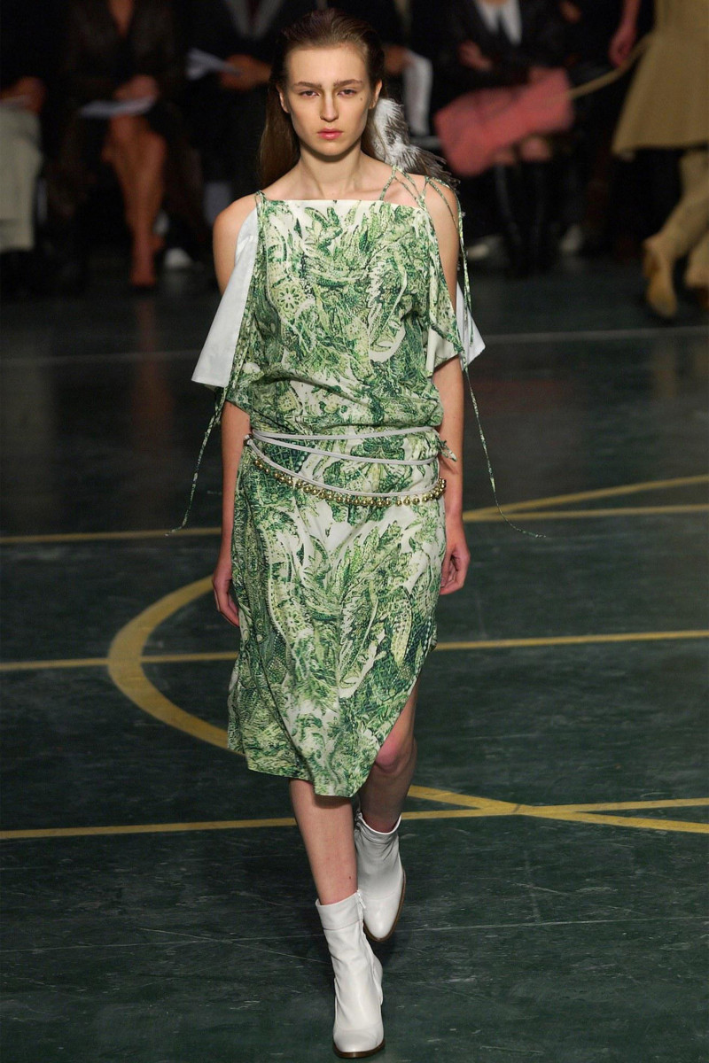A.F. Vandevorst fashion show for Spring/Summer 2004
