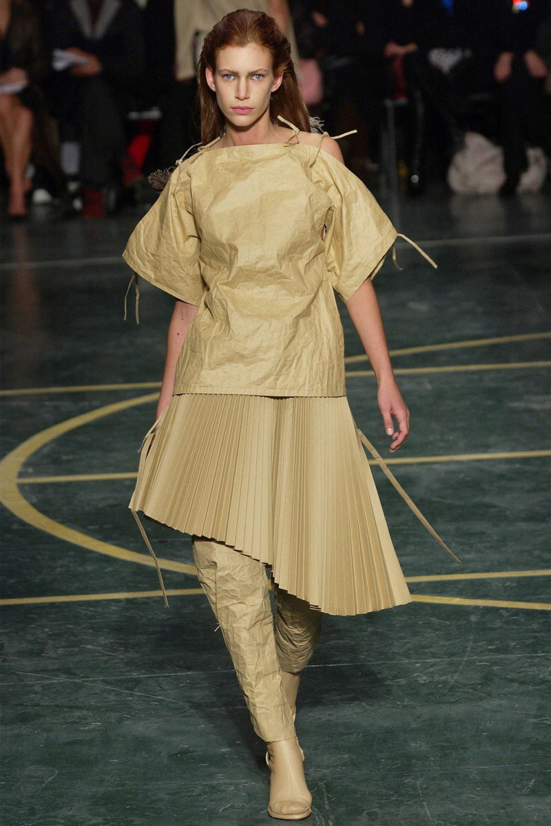 A.F. Vandevorst fashion show for Spring/Summer 2004