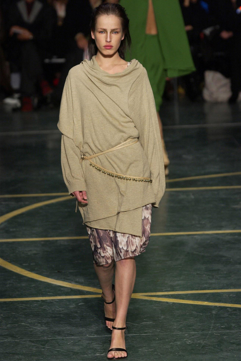A.F. Vandevorst fashion show for Spring/Summer 2004